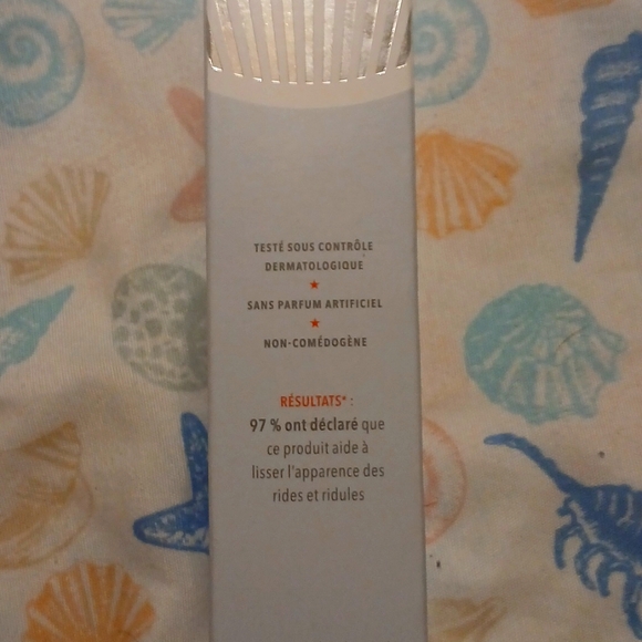 First Aid Beauty (FAB) Bounce-Boosting Serum - Picture 2 of 4